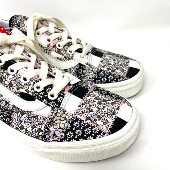 💖MEGA SALE💖VANS  OLD SKOOL Womens Casual Patchwork Floral Low   VN0A38G19FY - Picture 3 of 10